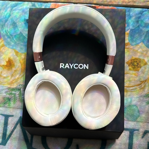 RAYCON The Everyday Headphones - Picture 6 of 14